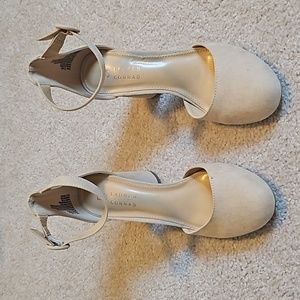 W 7.5 Tan LC Lauren Conrad Suede Pumps (Never worn!)